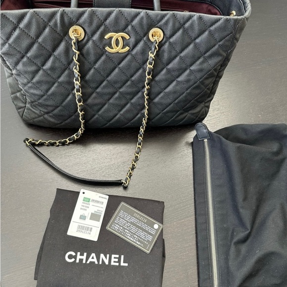 Chanel Coco Handle Shopping Tote Quilted - Picture 5 of 15